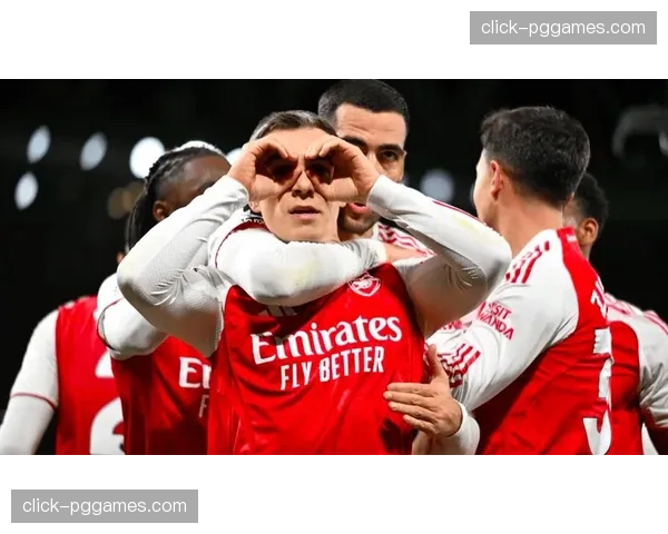 埃泽禁区弧顶世界波打破僵局，阿森纳主场稳健晋级彰显战术成熟度